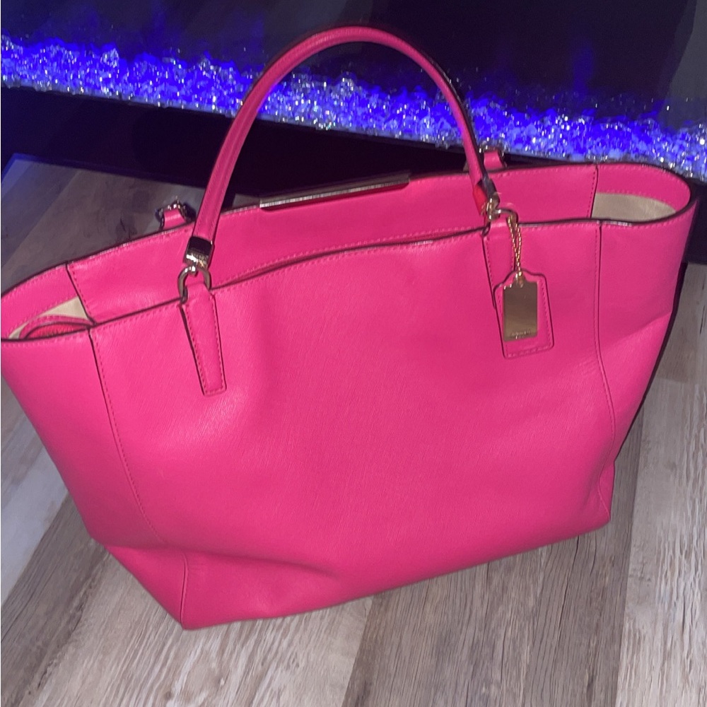 Classic coach tote. Hot pink. Still in great condition.